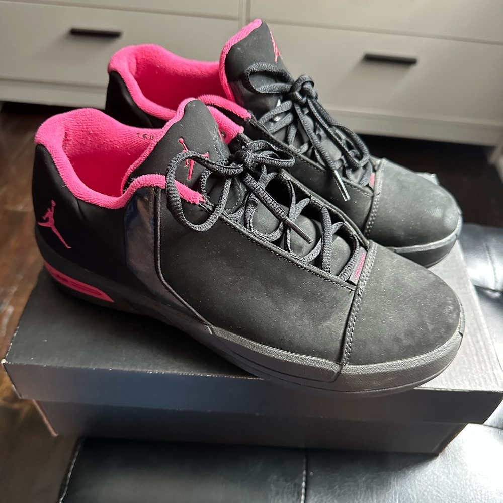 Air Jordan Girls Size 7Y Shoes